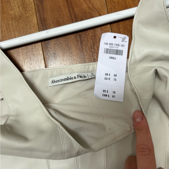 NWT Abercrombie Vegan Leather Corset Scoopneck Top - Picture 2 of 4